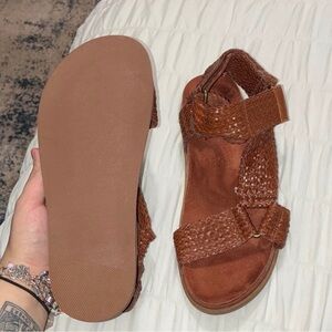 Kelsi Dagger Tan Woven Sandals